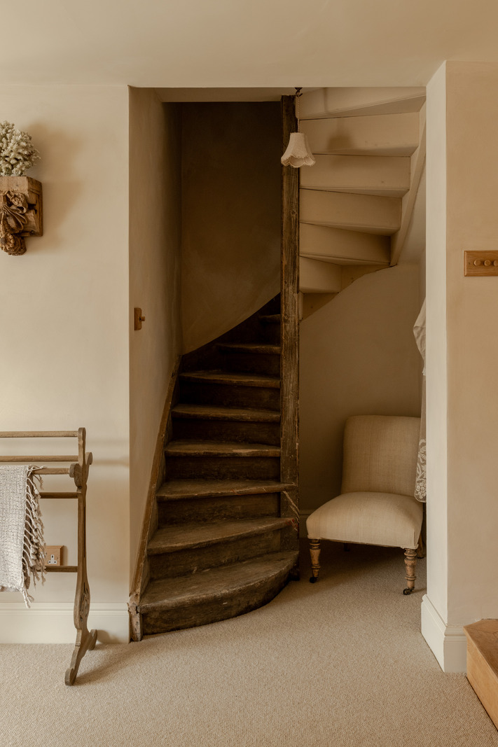 escalier en bois ancien