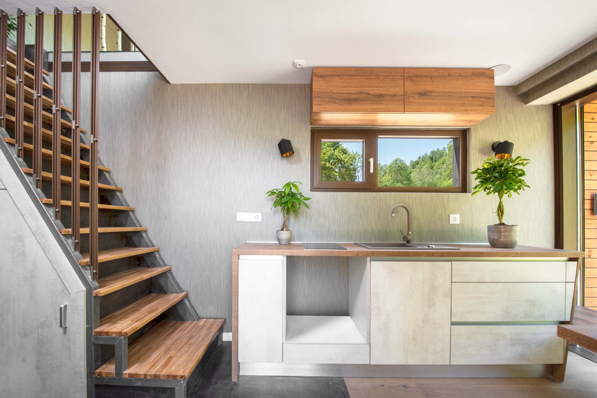 cuisine petite maison 35m2 sur deux niveaux préfabriquée Cabini cuisine petite maison 35m2 sur deux niveaux préfabriquée Cabini