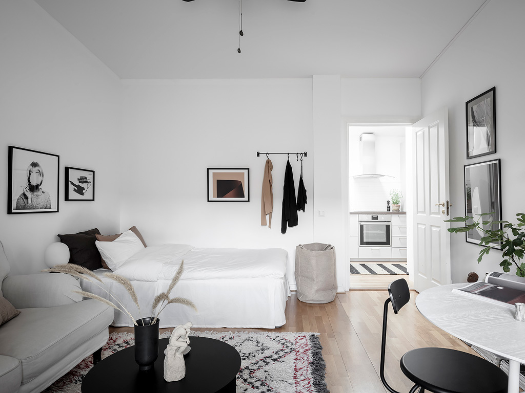 pièce principale décoration blanche studio 31m2 sous les toits pièce principale décoration blanche studio 31m2 sous les toits