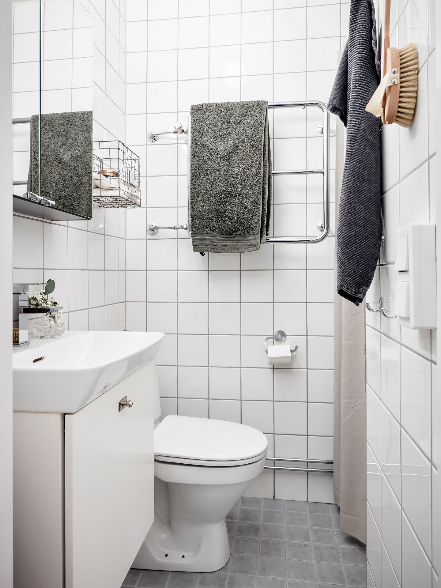 salle de bain blanche