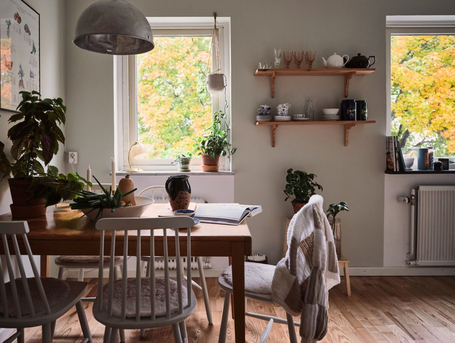 espace repas dans cuisine appartement 38m2 décoration vintage et scandinave espace repas dans cuisine appartement 38m2 décoration vintage et scandinave