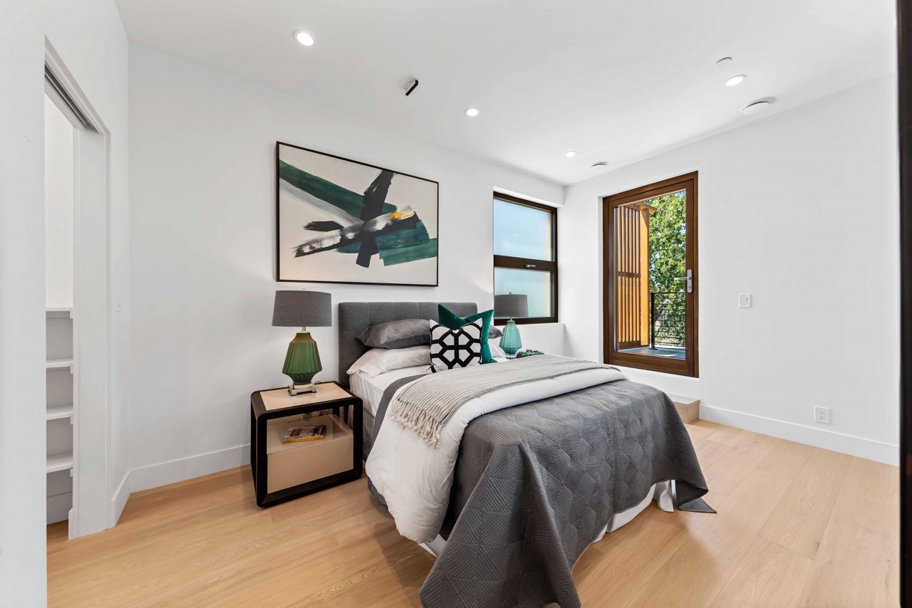 chambre décoration contemporaine maison autonome Tesla par SIDCO HOMES