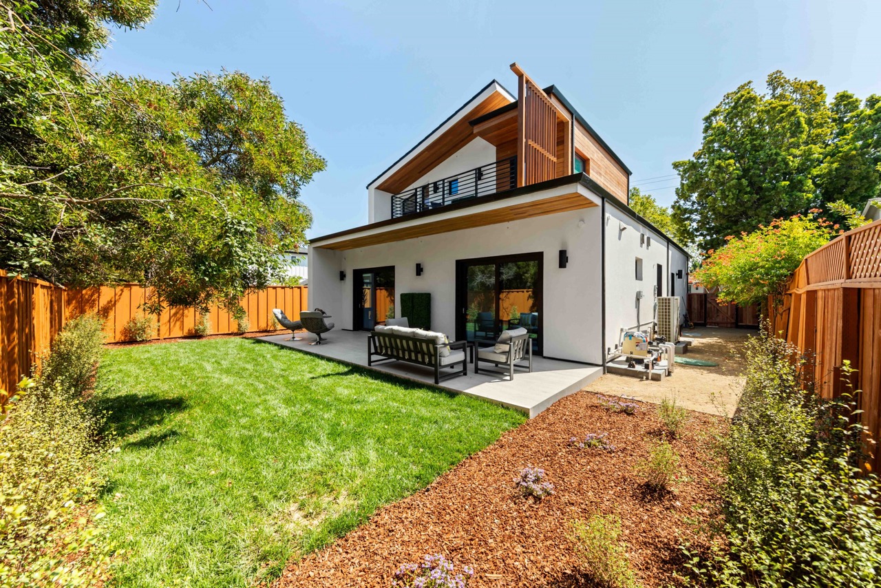 jardin avec palissade bois maison SIDCO HOMES