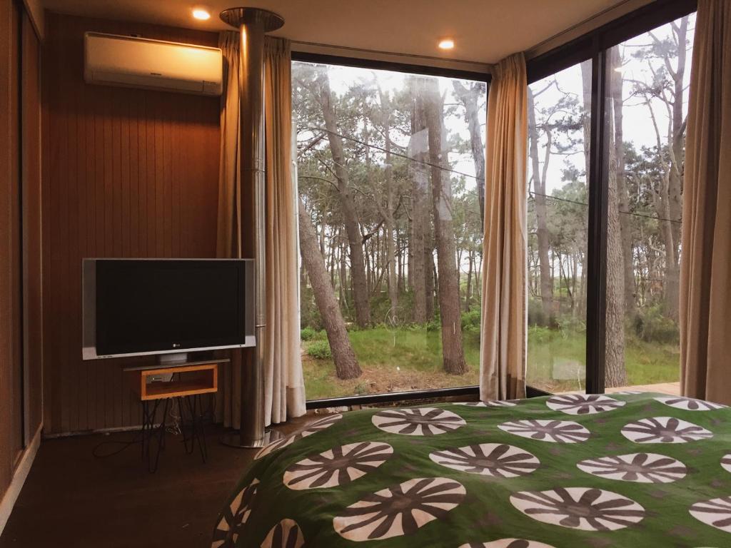 chambre baies vitrées maison container 150m2