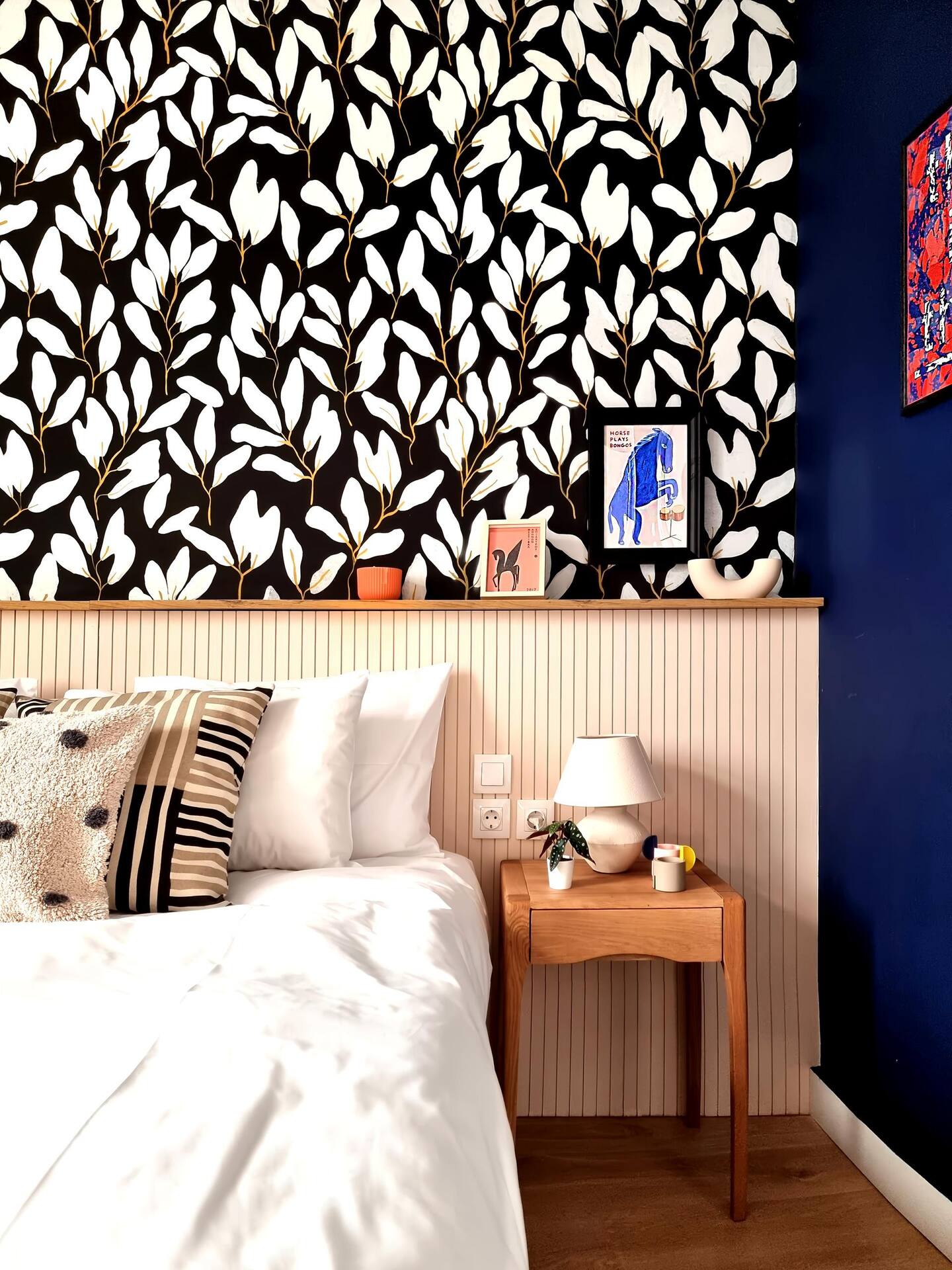 chambre avec papier-peint végétal chambre avec papier-peint végétal