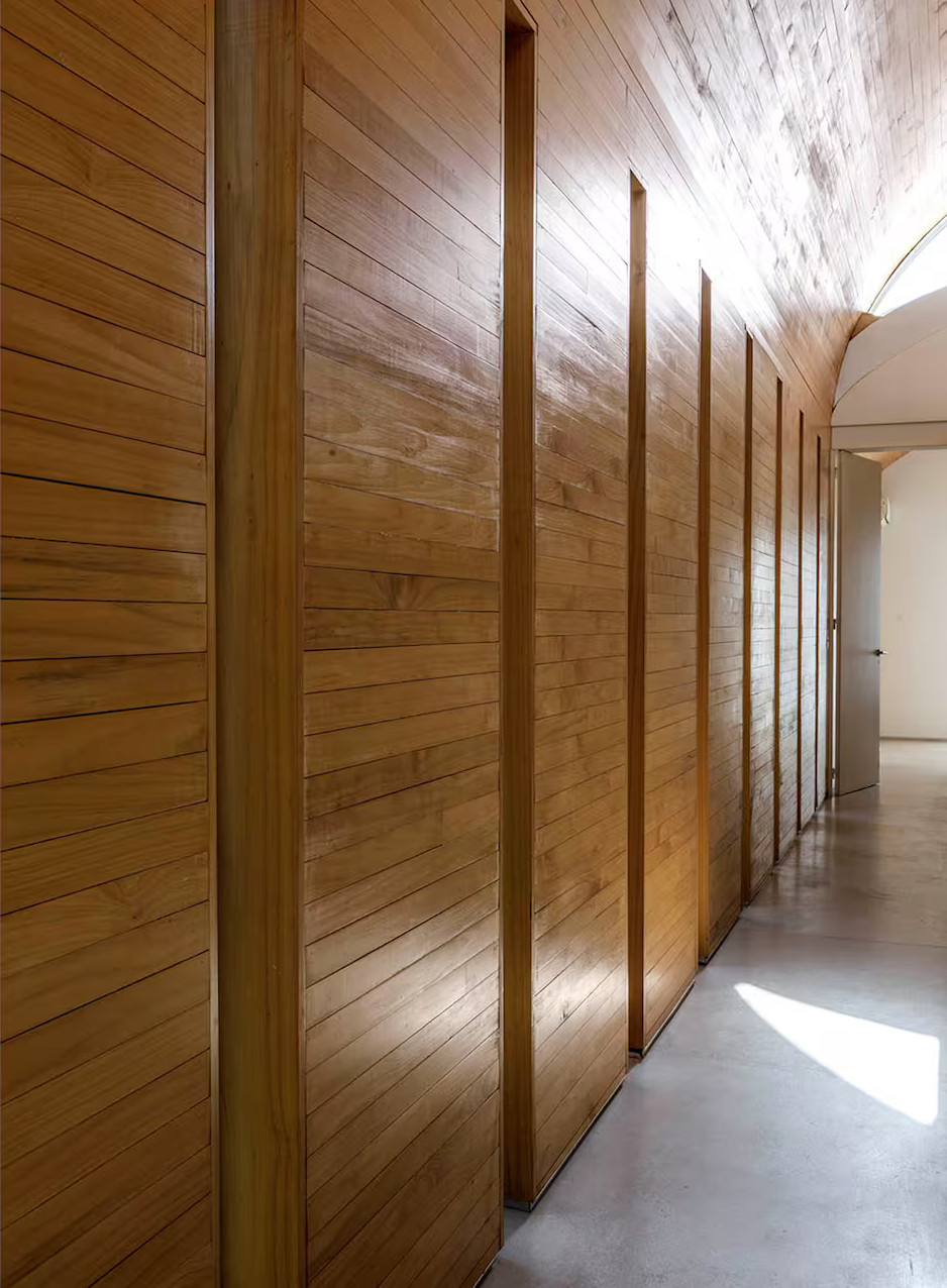 couloir maison en bois