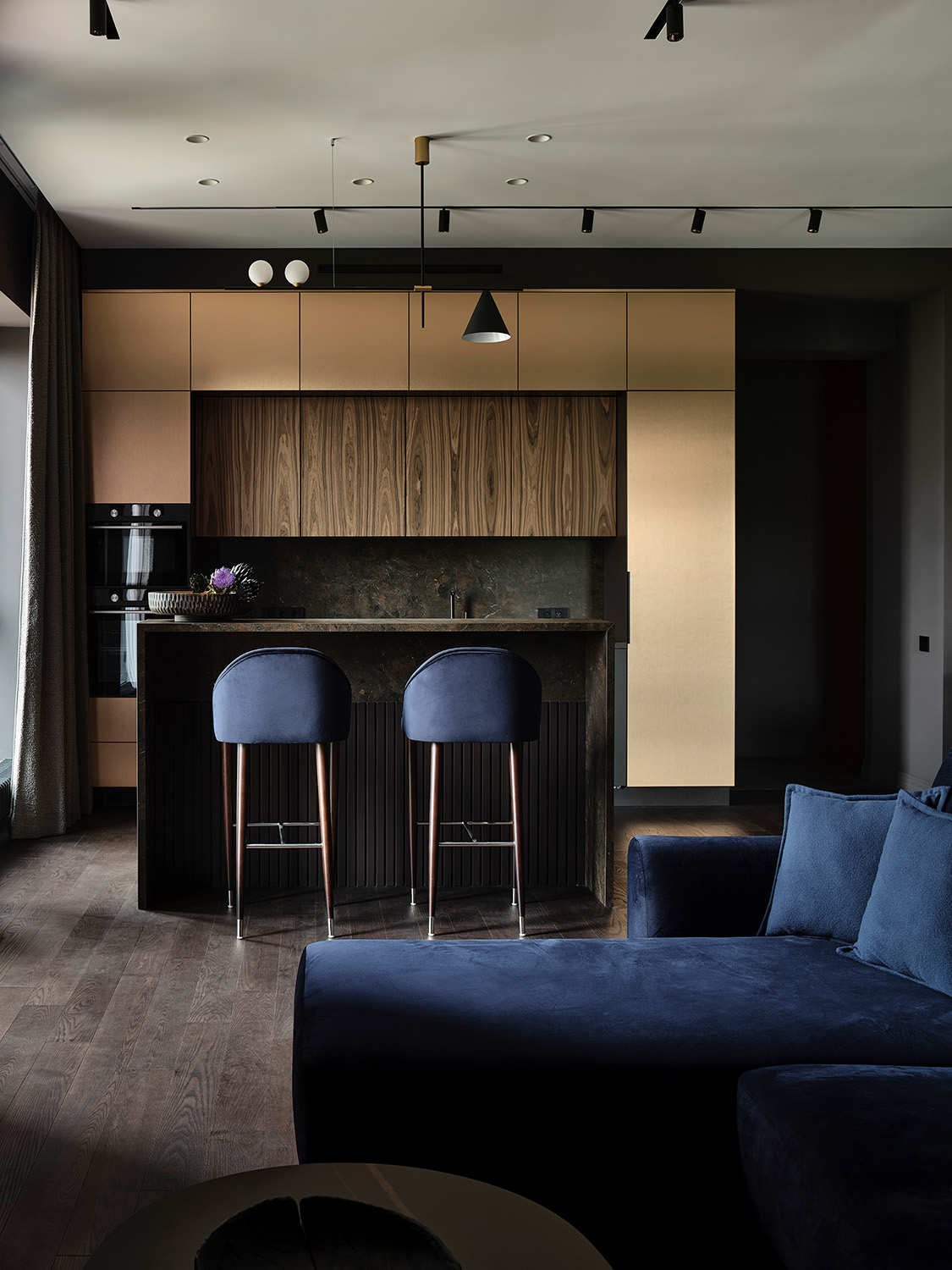 cuisine noire et bois décoration contemporaine