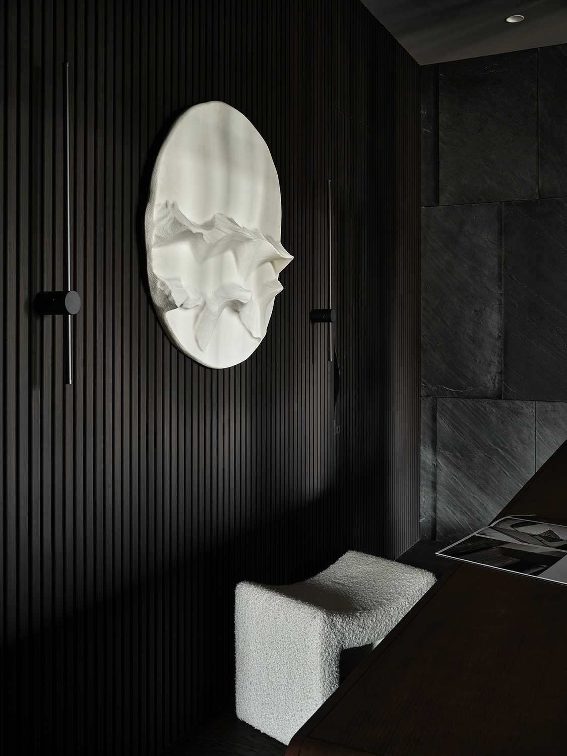 espace coiffeuse dans salle de bain