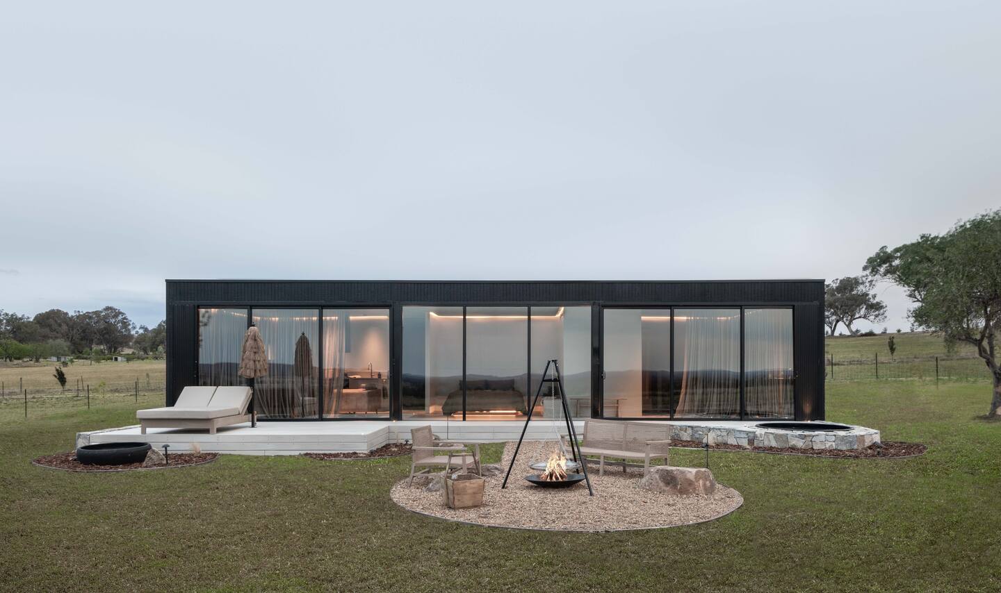 Une petite maison loft contemporaine et design pour deux