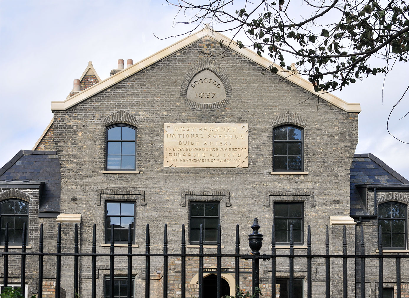 bâtiment ancien en briques de style victorien Londres The Grange Hall