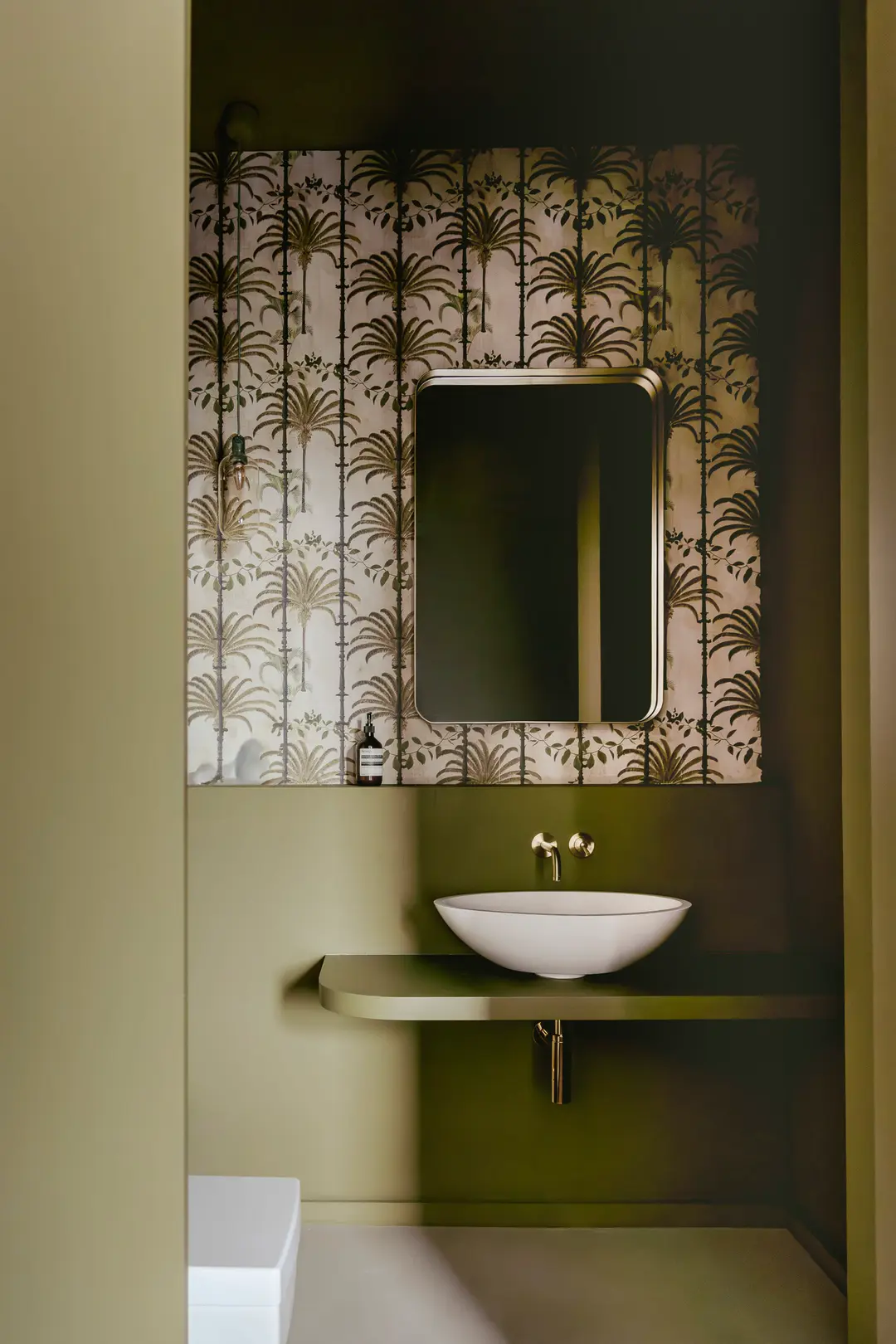 salle de bain verte appartement décoration colorée salle de bain verte appartement décoration colorée