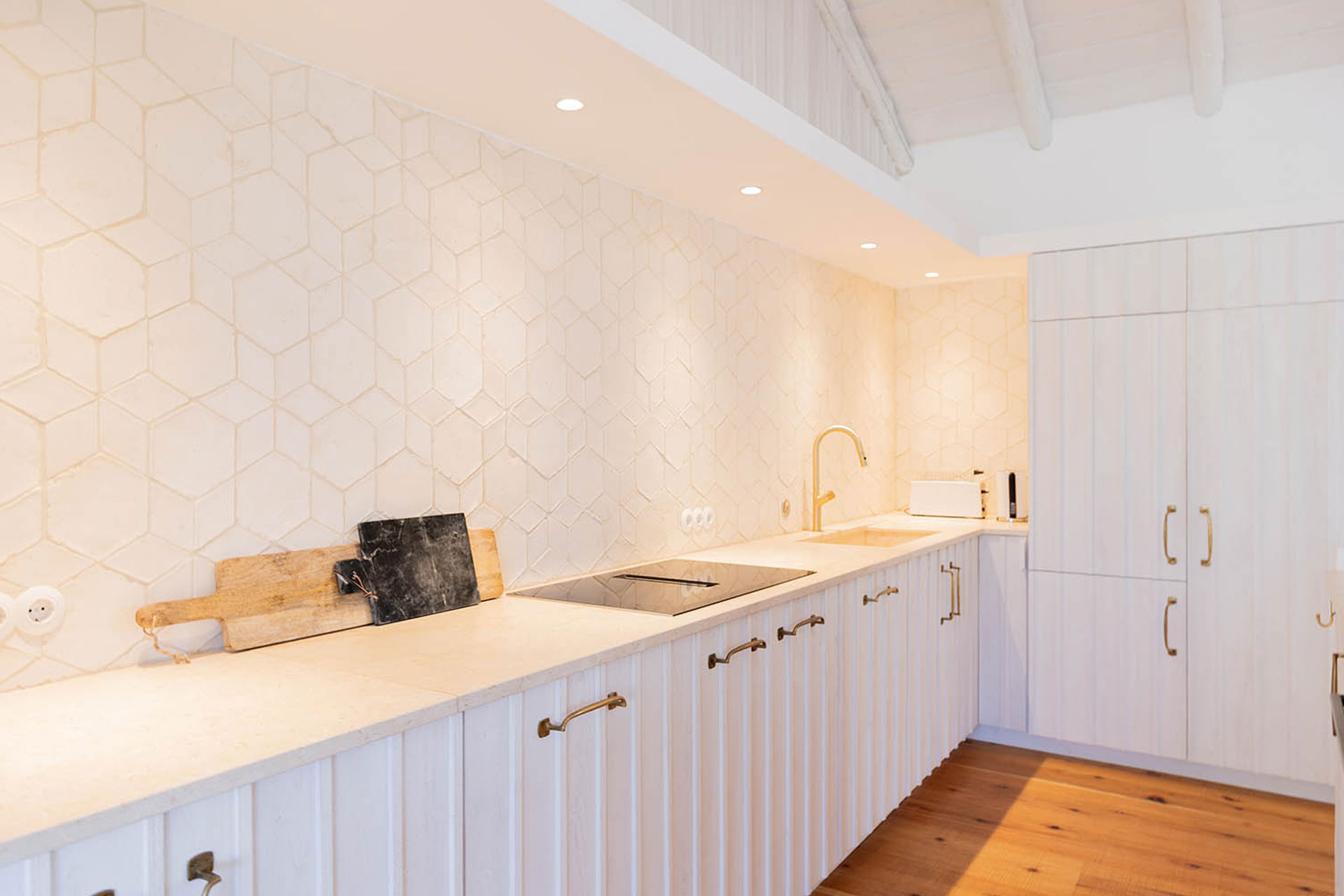 cuisine contemporaine blanche maison Portugal Pego Villa