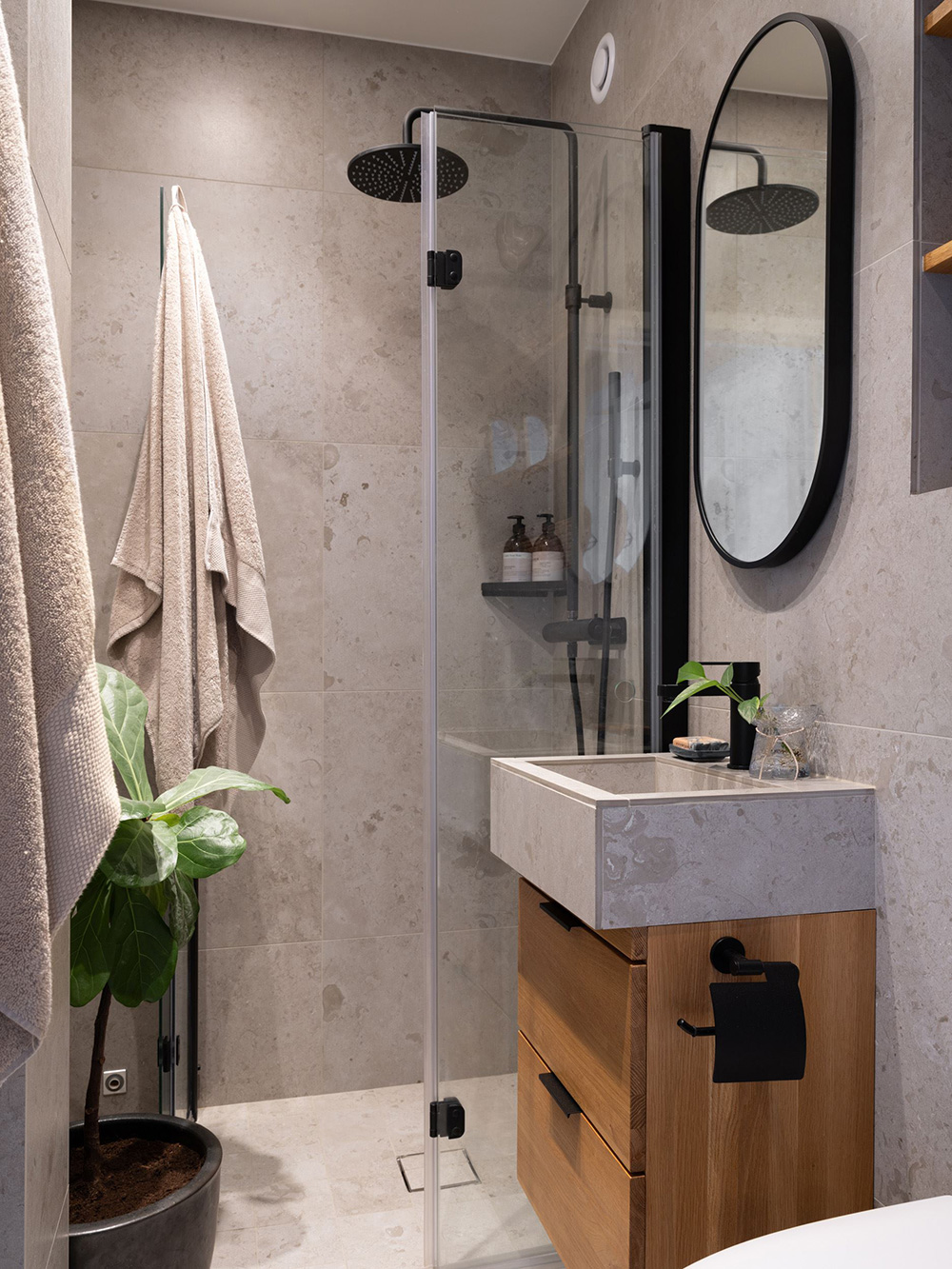 salle de bain grise