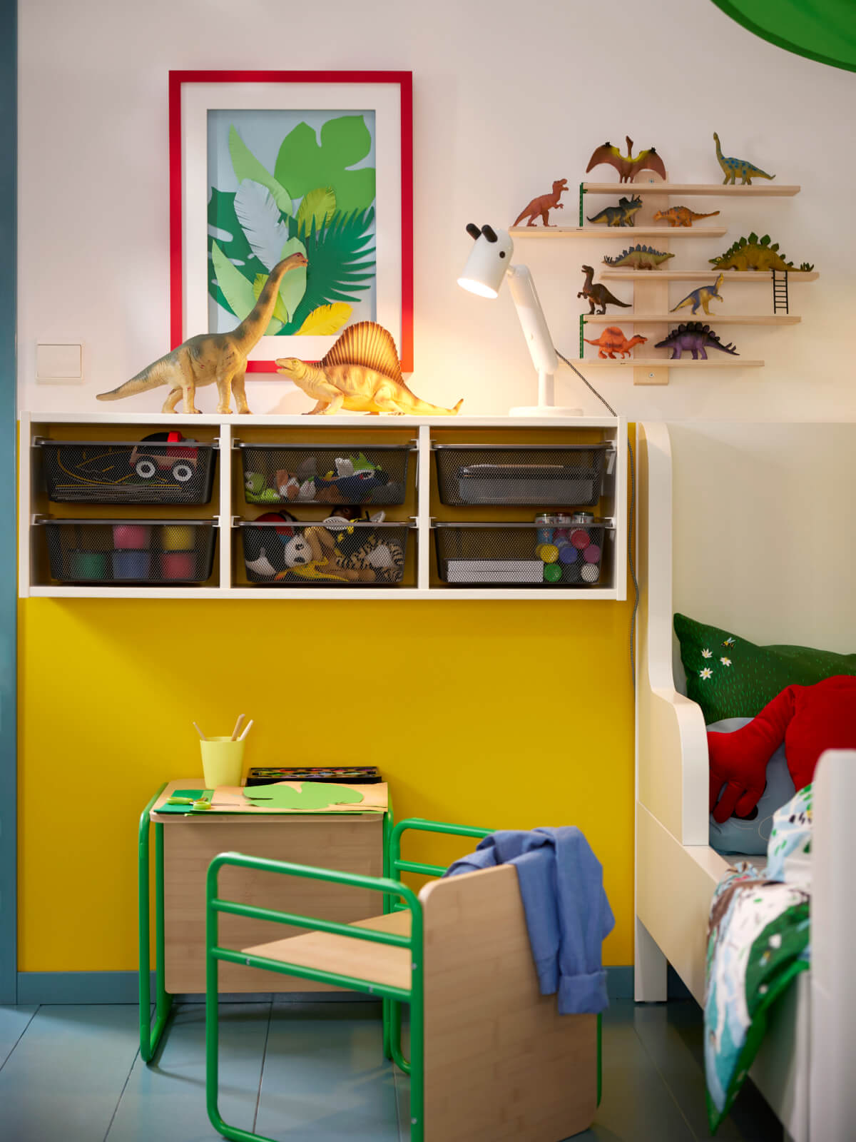 chaise et bureau enfant catalogue IKEA 2025