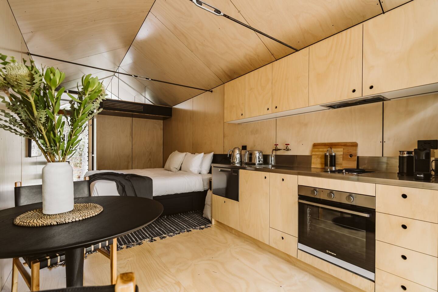 intérieur petite maison en bois The Hideaway intérieur petite maison en bois The Hideaway