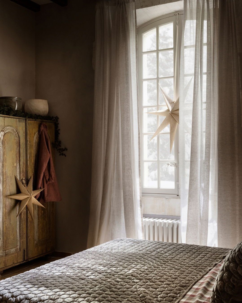 chambre maison avec décoration Noël traditionnel chambre maison avec décoration Noël traditionnel