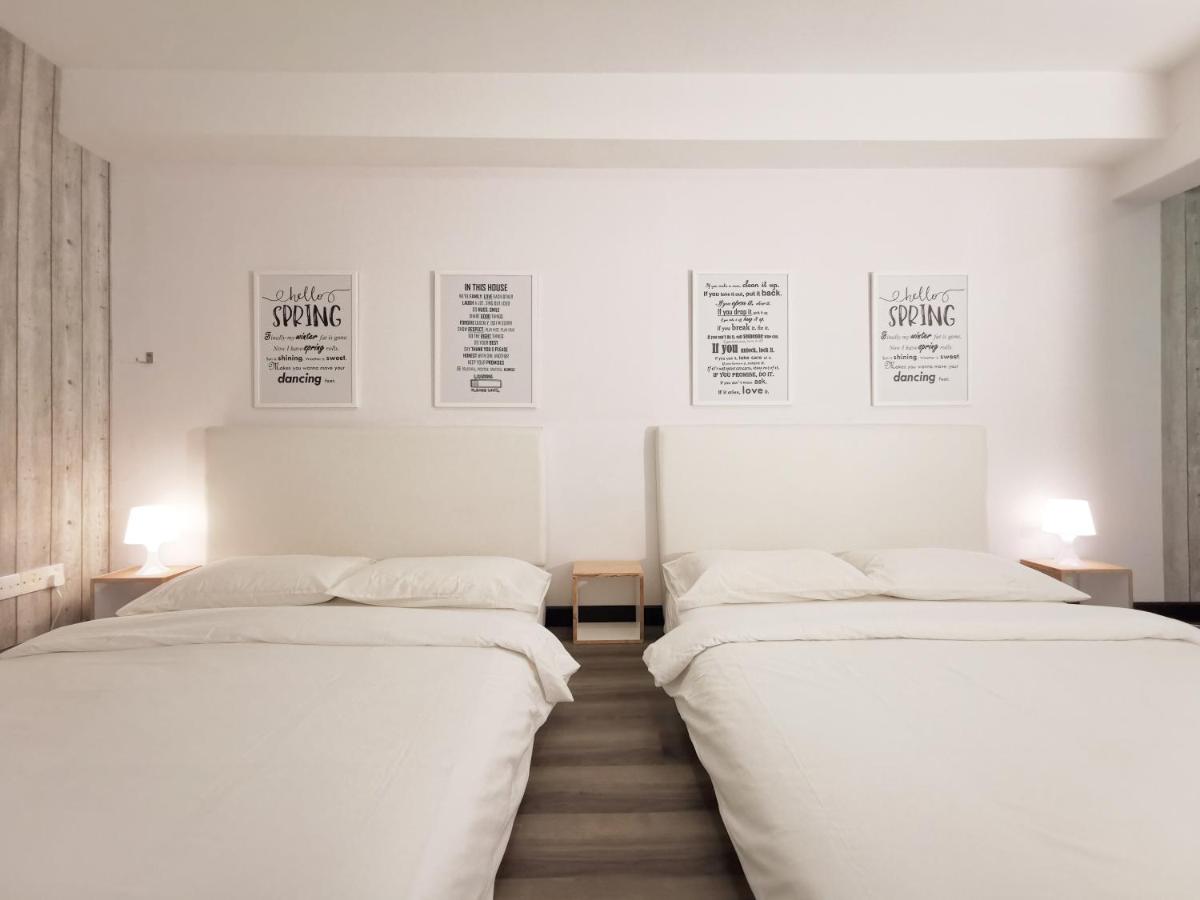 chambre à deux lits sur mezzanine appartement en duplex