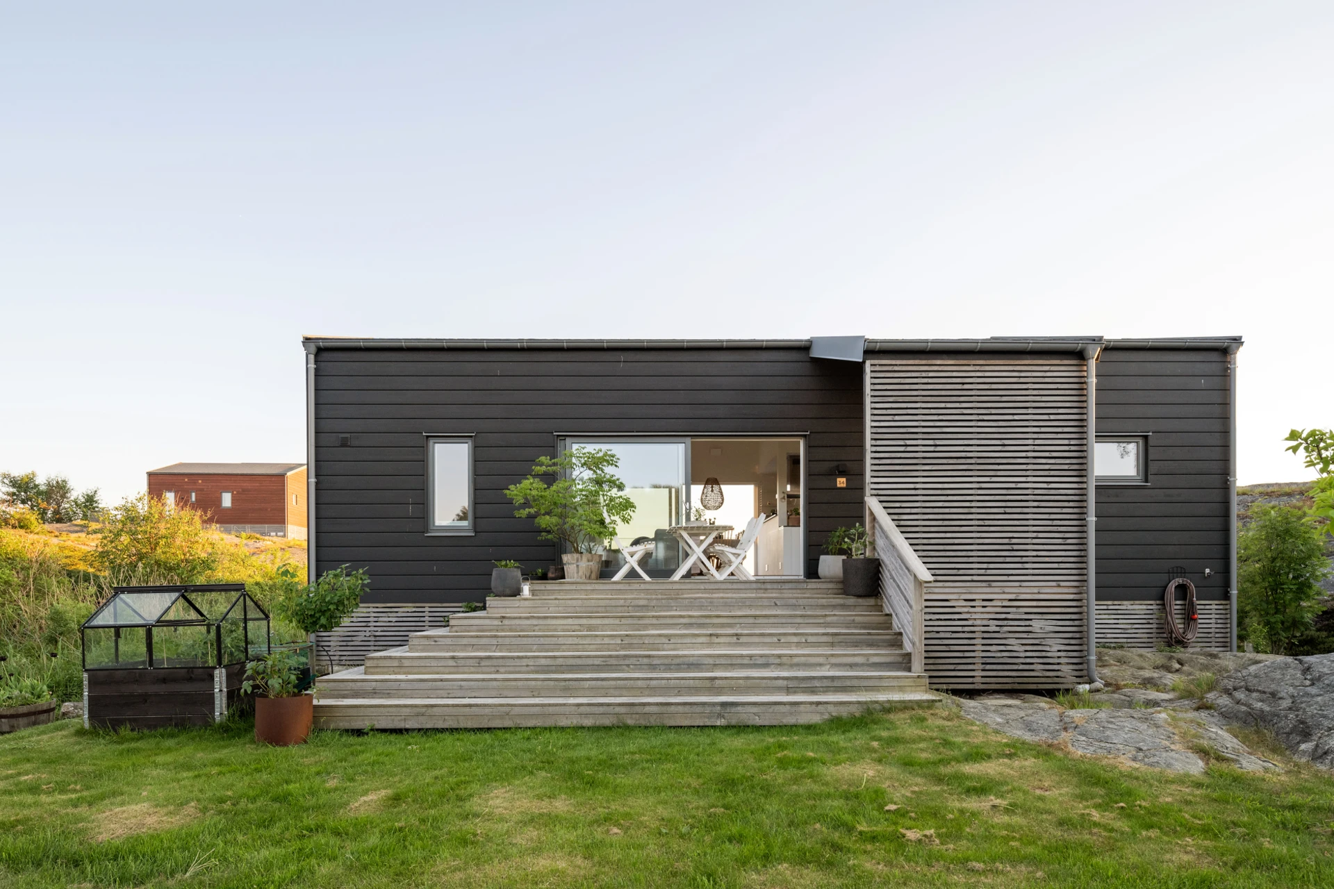 maison en bois contemporaine 85m2 façade grise maison en bois contemporaine 85m2 façade grise