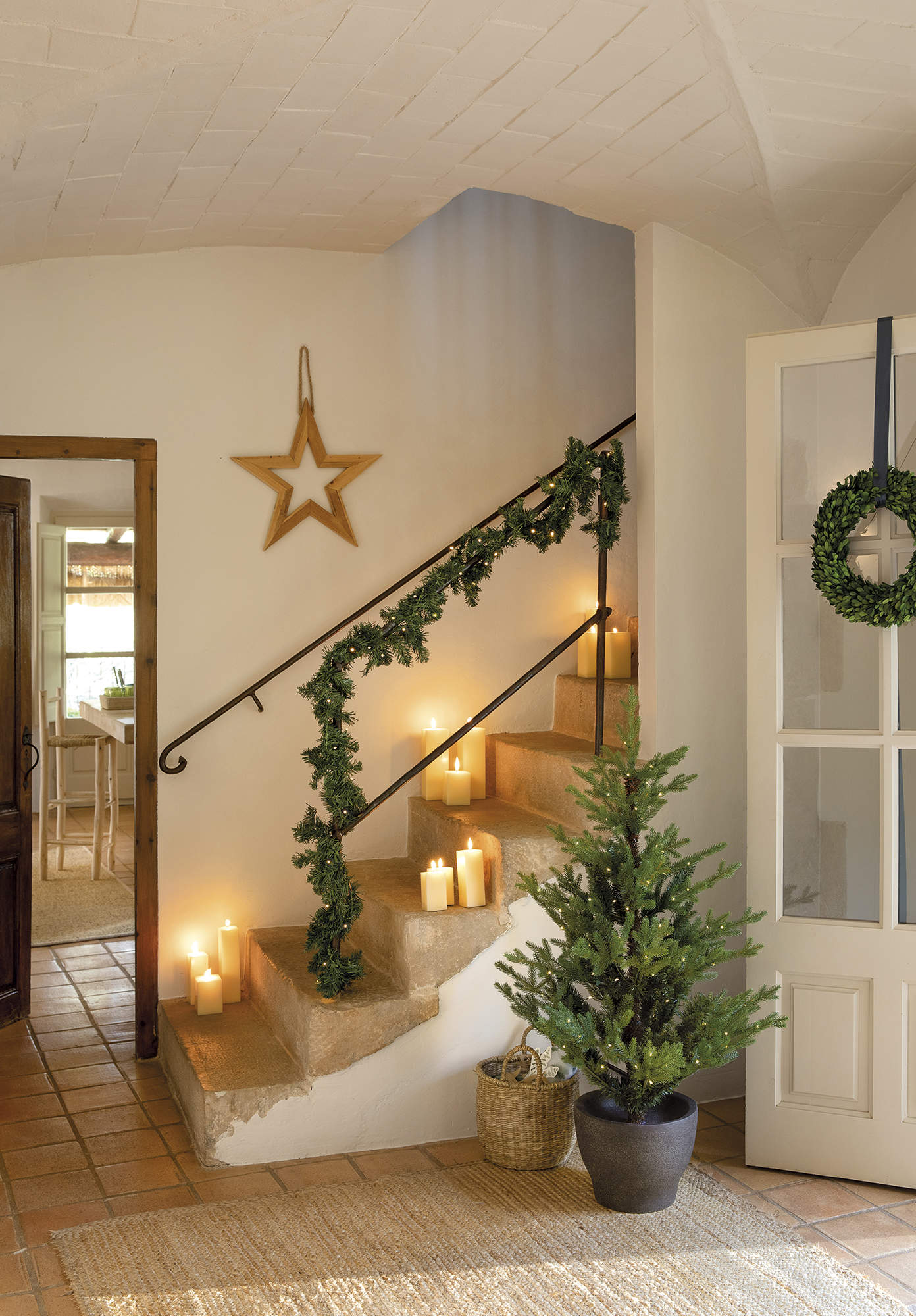 escalier avec décoration Noël