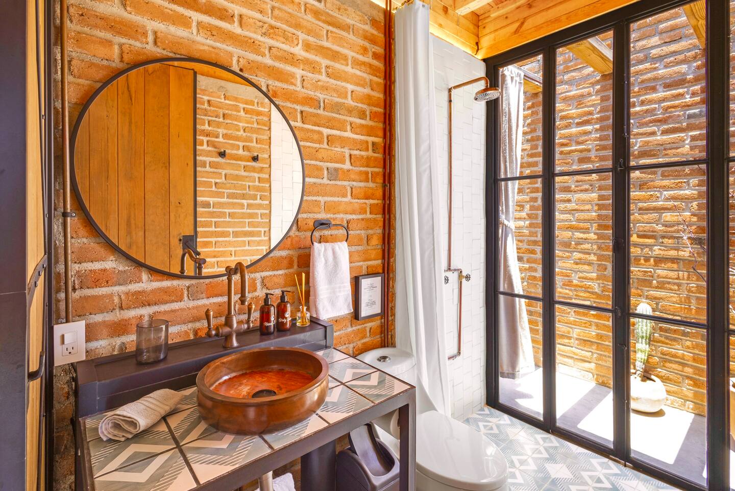 salle de bain mur de briques petite maison Casita Anica salle de bain mur de briques petite maison Casita Anica