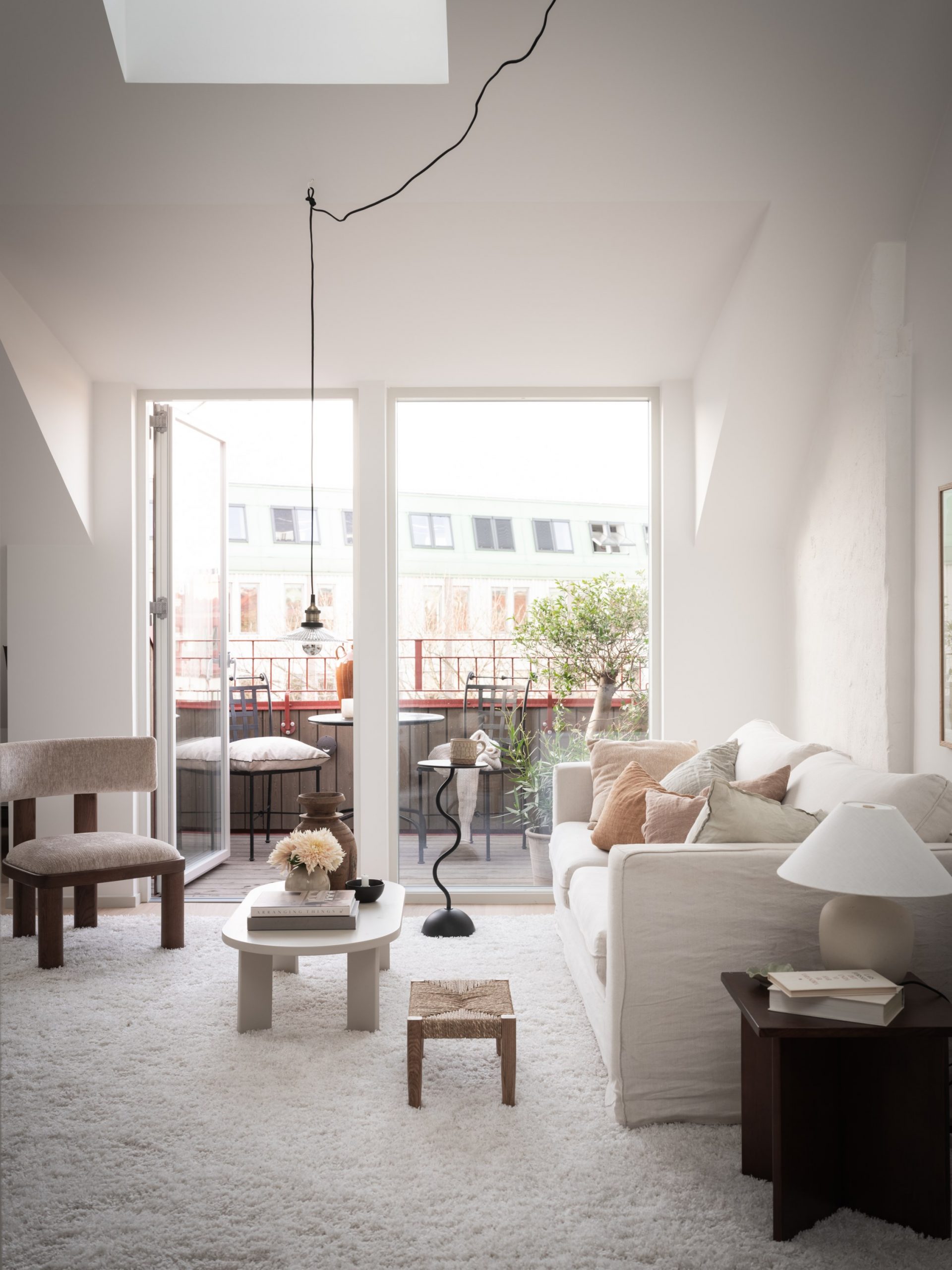 salon mansardé décoration scandinave appartement 56m2