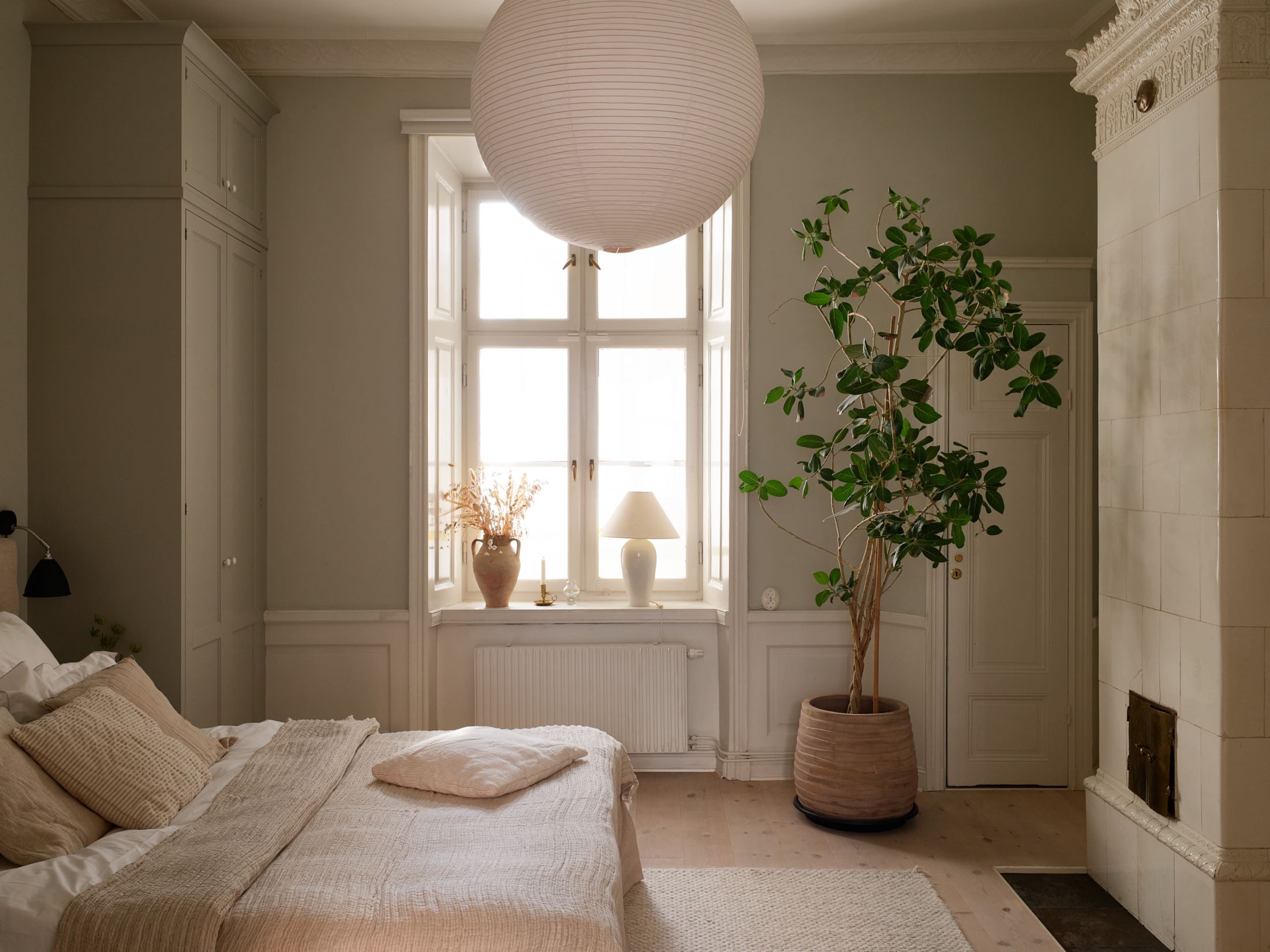 chambre avec moulures et poêle ancien décoration scandinave chambre avec moulures et poêle ancien décoration scandinave