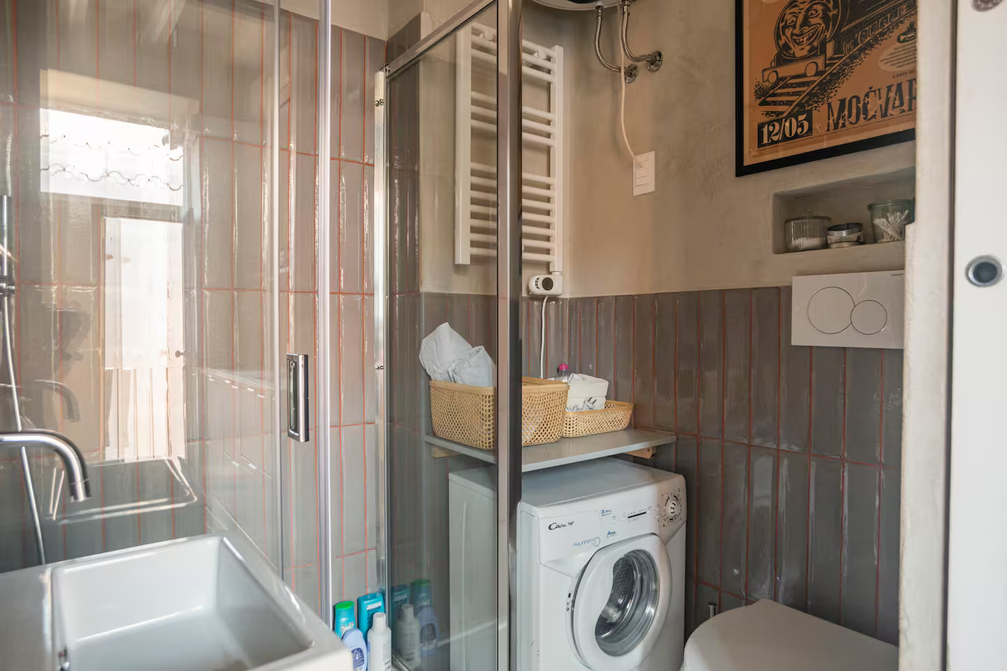 salle de bain studio Milan avec mezzanine