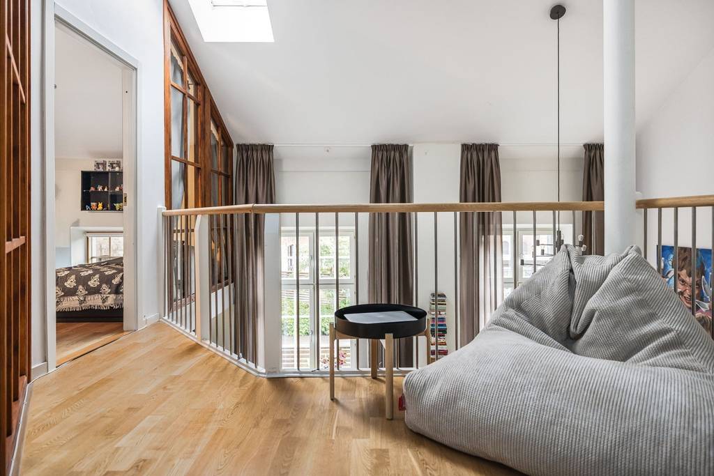 palier étage avec garde-corps métal duplex 108m2
