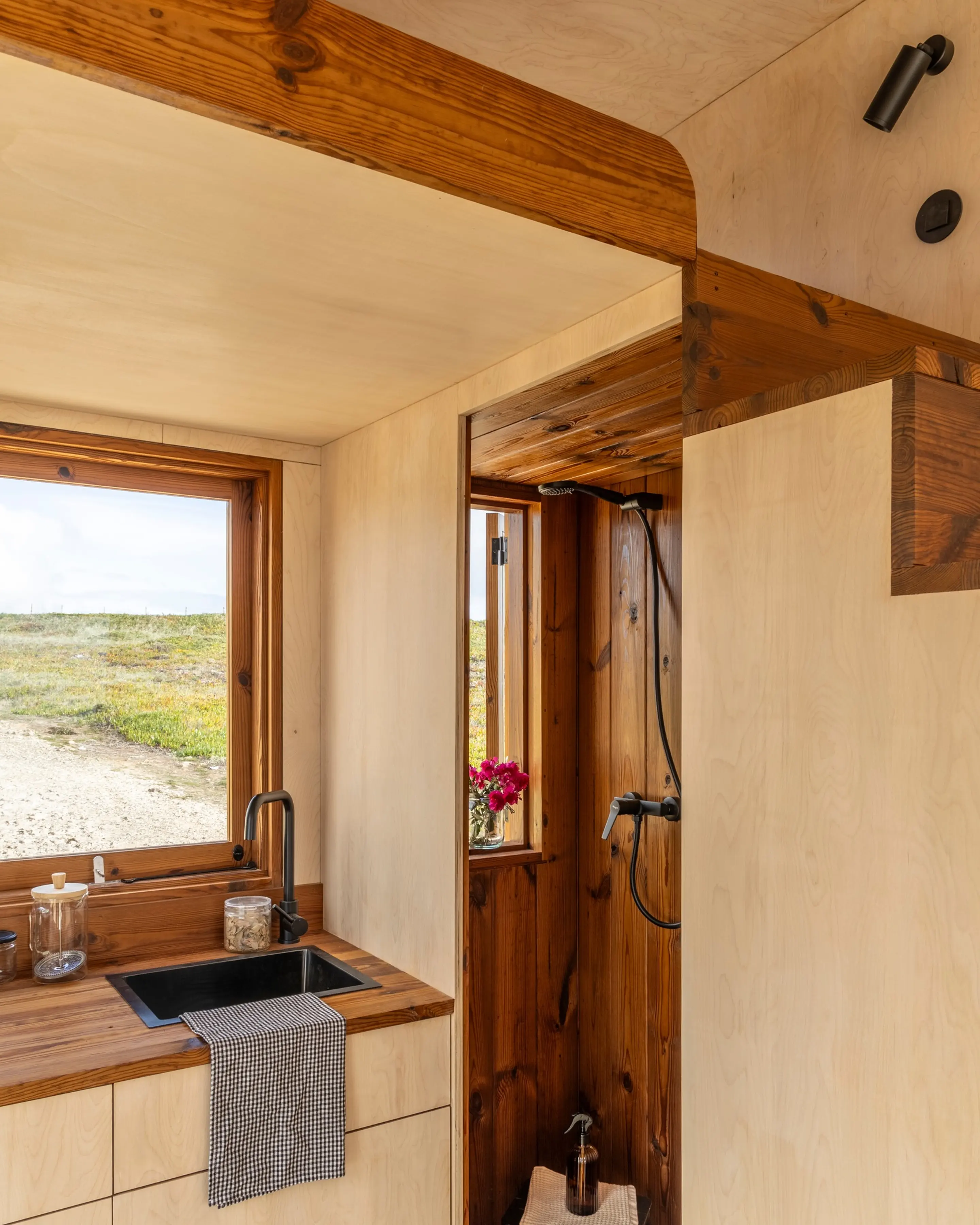 intérieur tiny house Madeiguincho La Concha