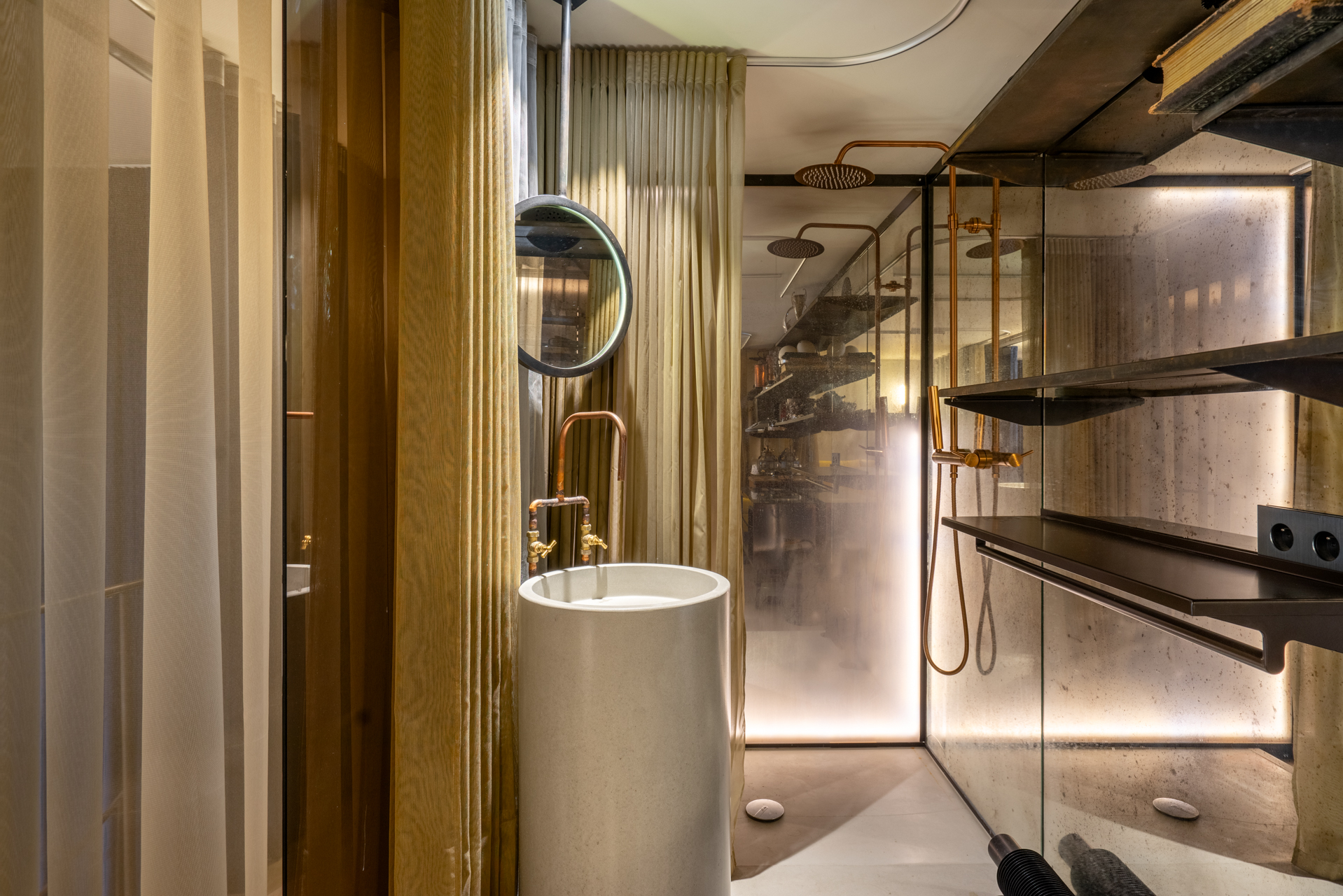 salle de bain design Photo : © Thomas Leclerc pour Espaces Atypiques salle de bain design Photo : © Thomas Leclerc pour Espaces Atypiques