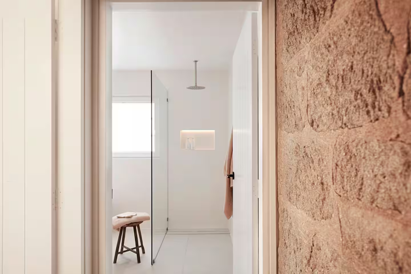 salle de bain décoration contemporaine maison en granit salle de bain décoration contemporaine maison en granit