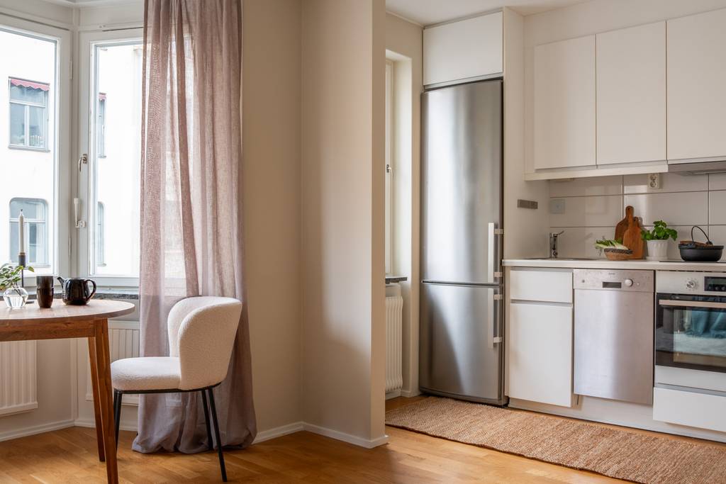 pièce principale avec cuisine ouverte studio 32m2 pièce principale avec cuisine ouverte studio 32m2