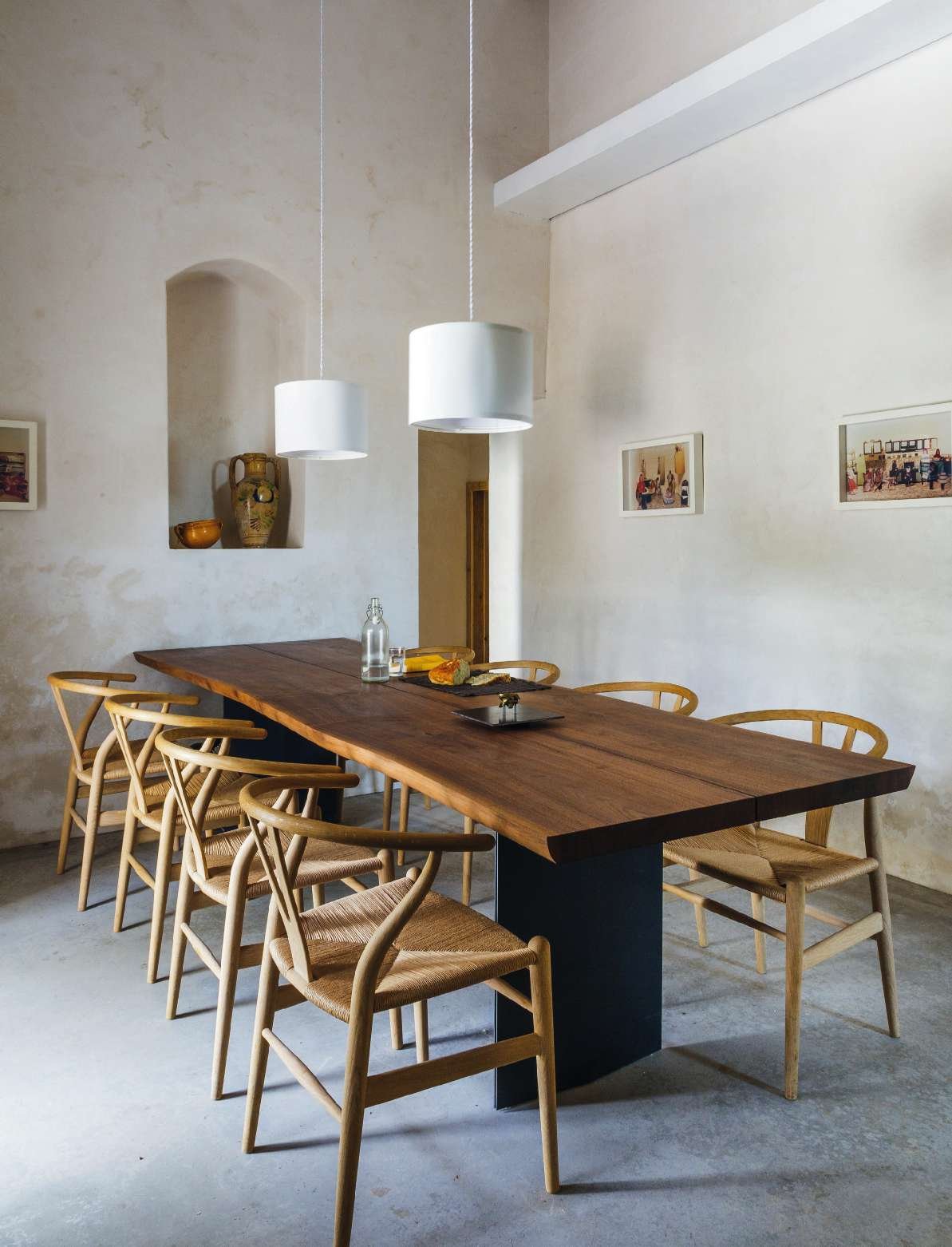 salle à manger décoration contemporaine ancienne ferme rénovée en Sicile Casa Balat salle à manger décoration contemporaine ancienne ferme rénovée en Sicile Casa Balat