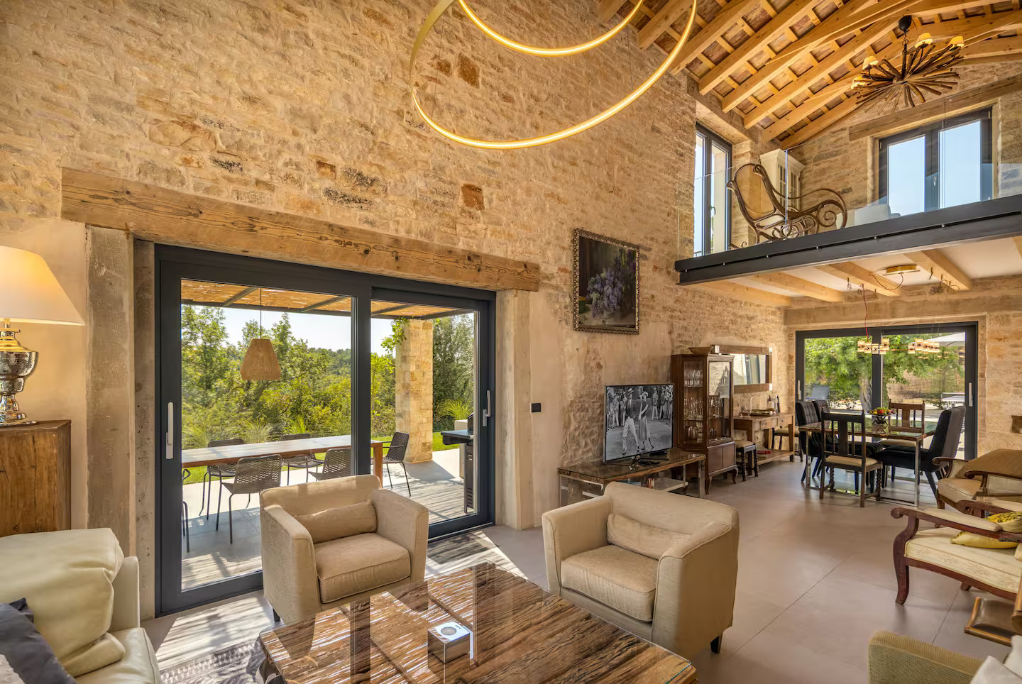salon maison en pierres rénovée Croatie, Villa la Vinella