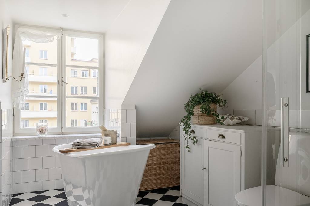 salle de bain blanche sol damier noir et blanc salle de bain blanche sol damier noir et blanc