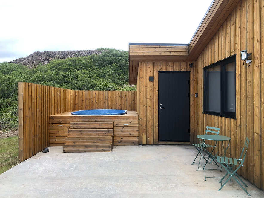 terrasse avec jacuzzi maison préfabriquée en bois de 75m2