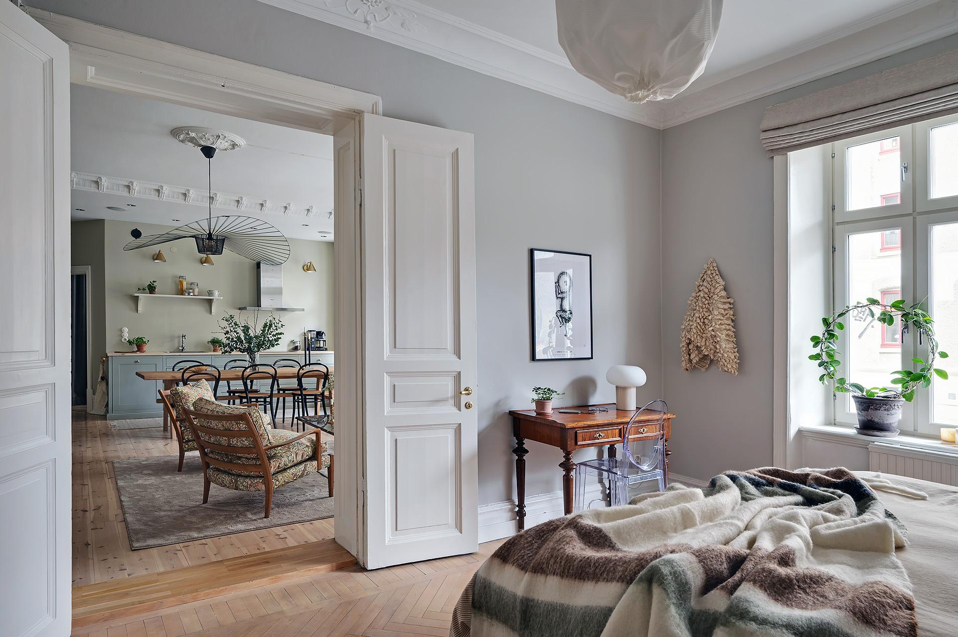chambre avec moulures et rosaces chambre avec moulures et rosaces