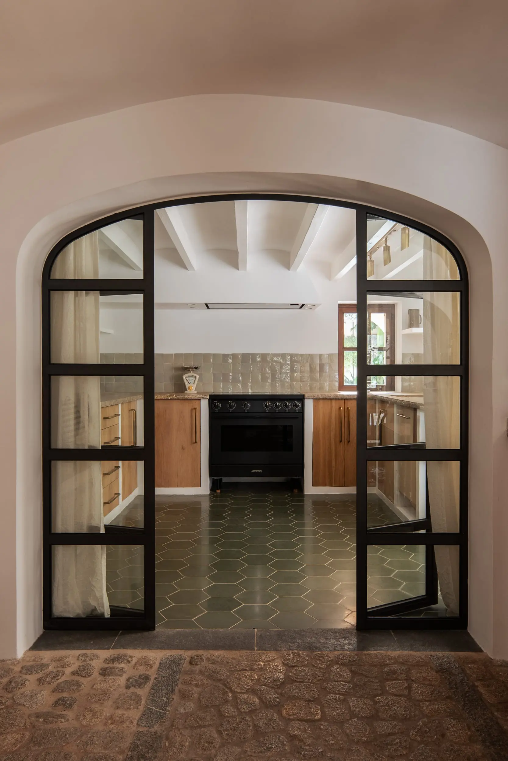 cuisine rustique chic maison ancienne en pierres Majorque