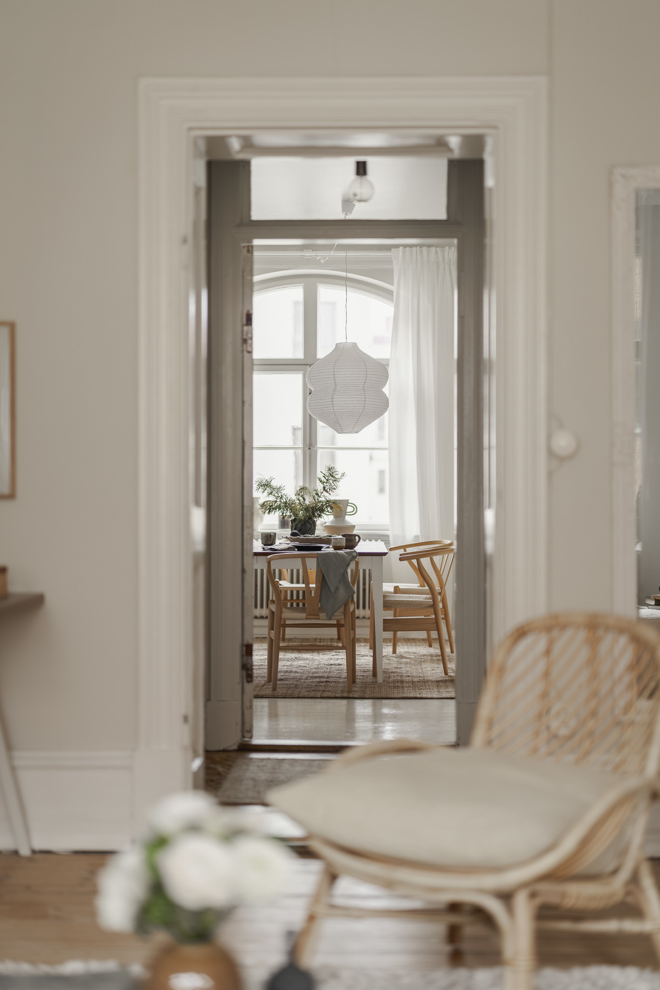 salon deux-pièces de 51m2 décoration scandinave