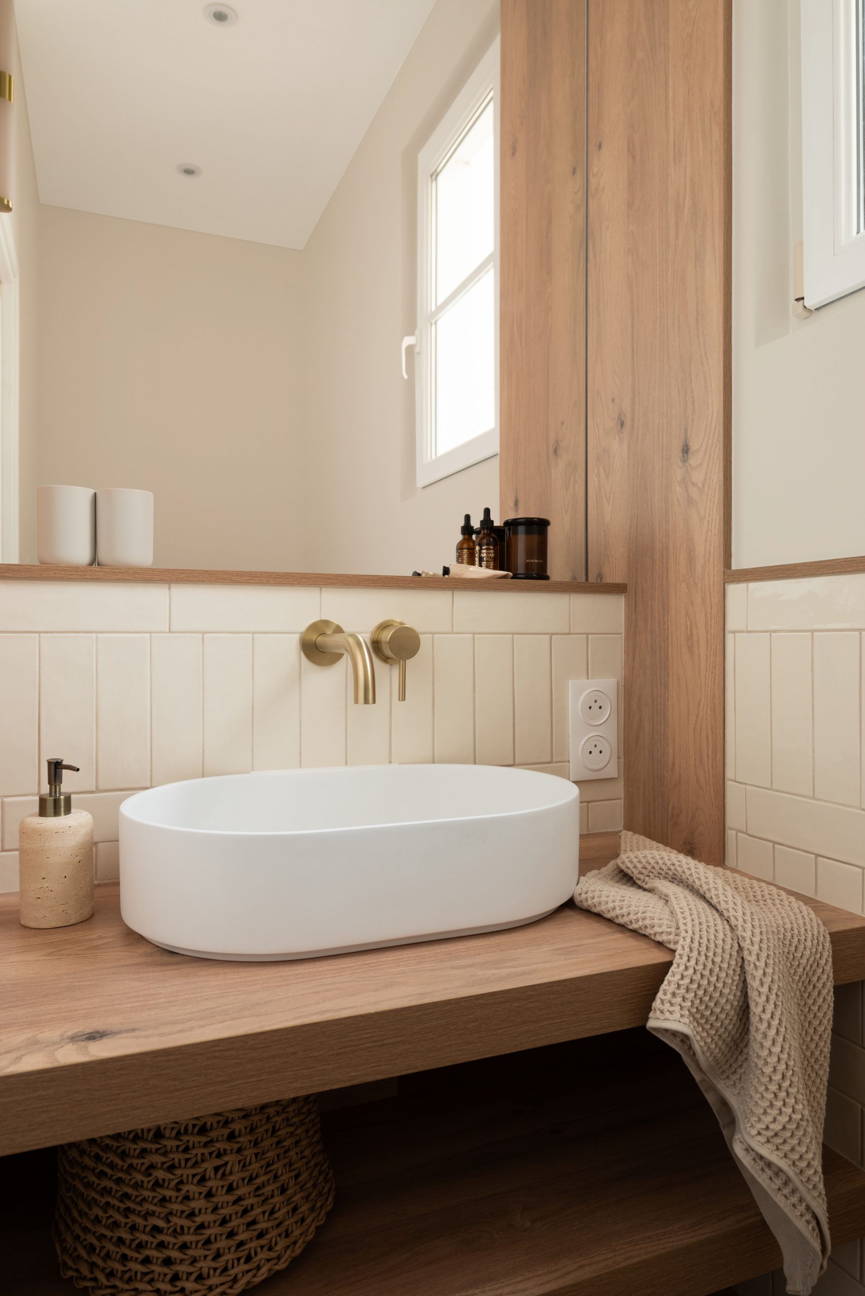 salle de bain appartement 50m2 Paris Photo: © Cassandre Favaro salle de bain appartement 50m2 Paris Photo: © Cassandre Favaro