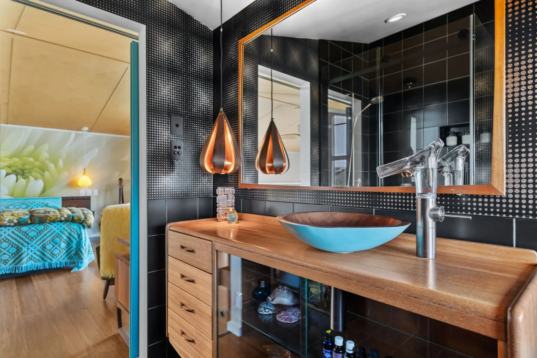 salle de bain mid-century maison passive