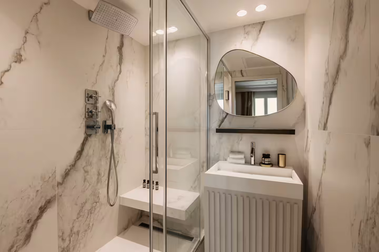 salle de bain marbre
