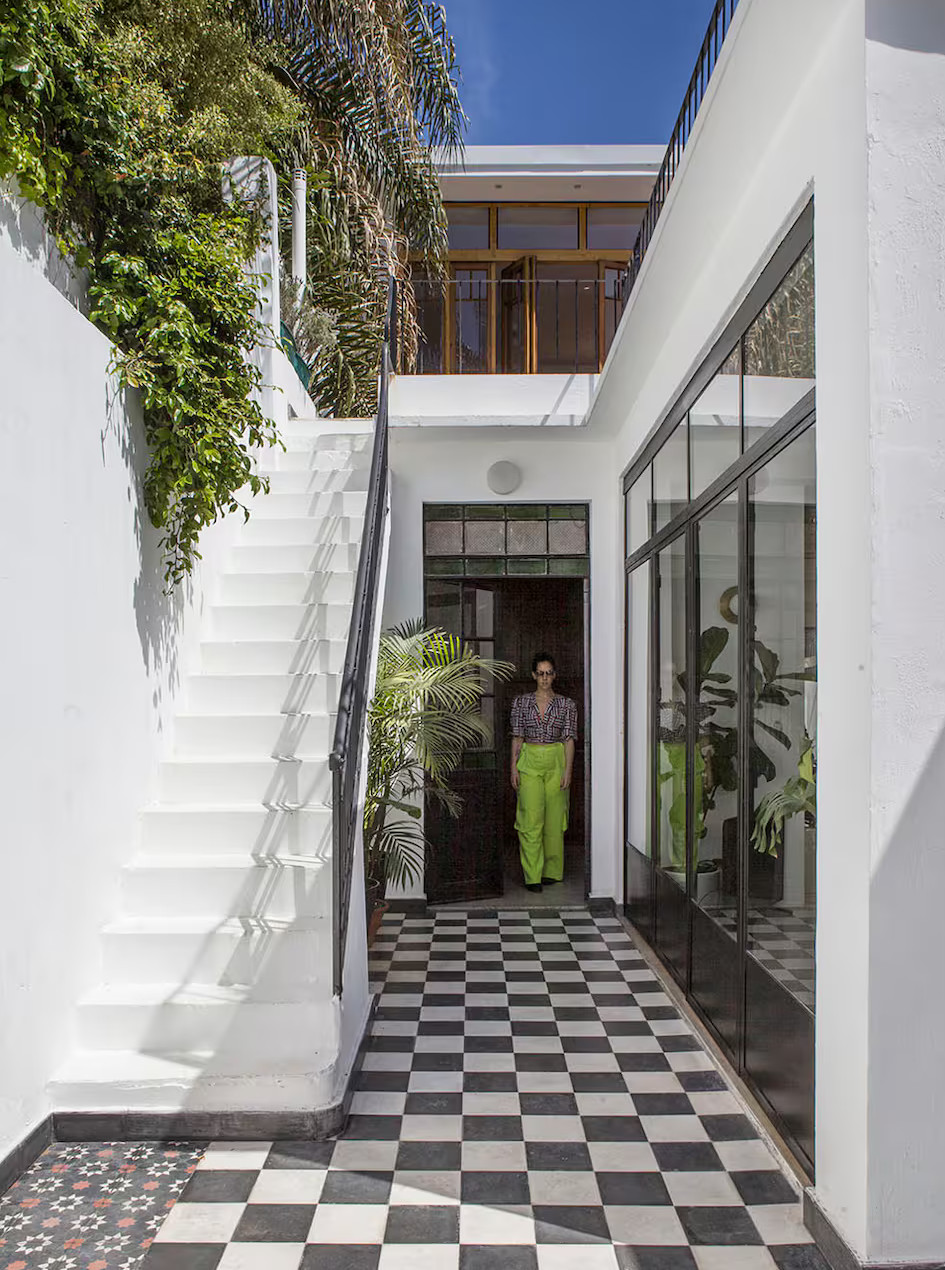 jardin carrelé maison de ville
