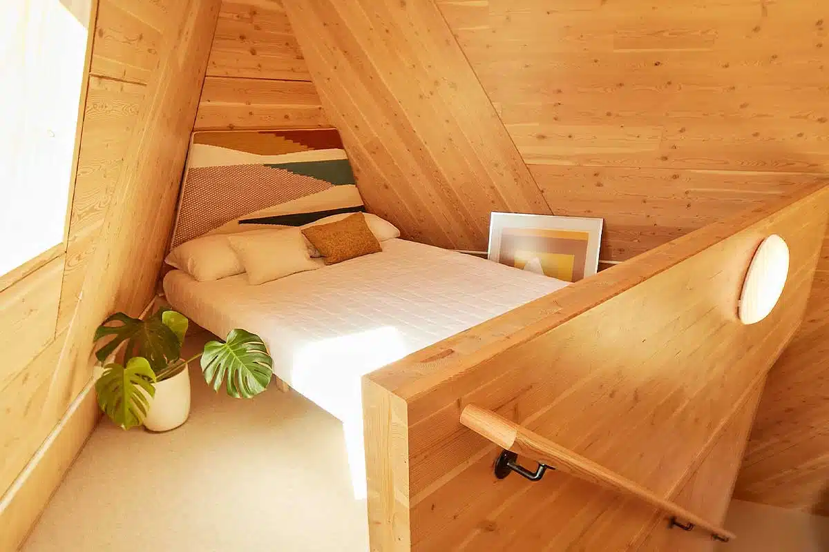 chambre sur mezzanine petite maison 50m2 Tetra-One Polyhaus