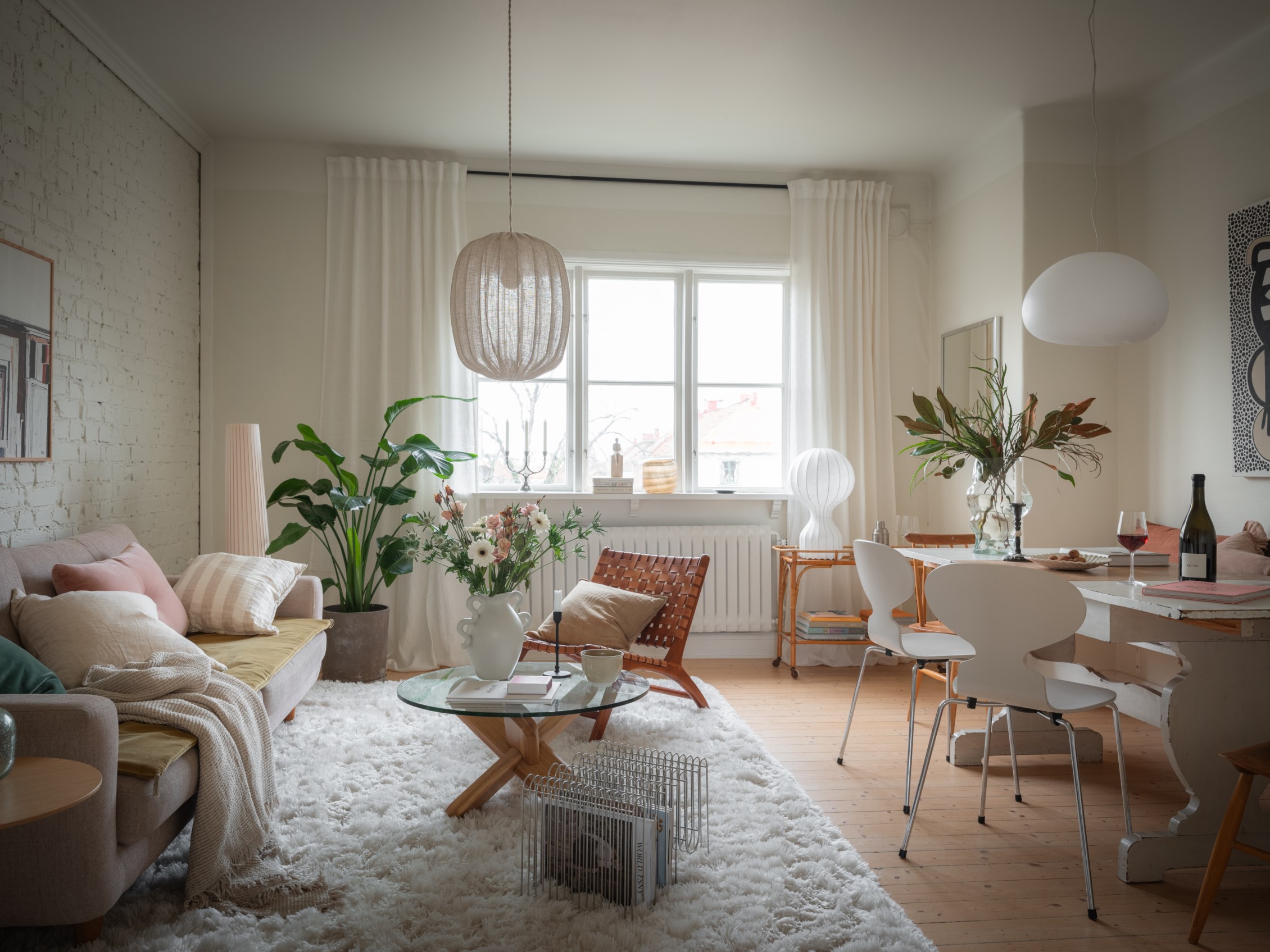 salon murs briques blanches appartement 72m2 en duplex décoration scandinave salon murs briques blanches appartement 72m2 en duplex décoration scandinave