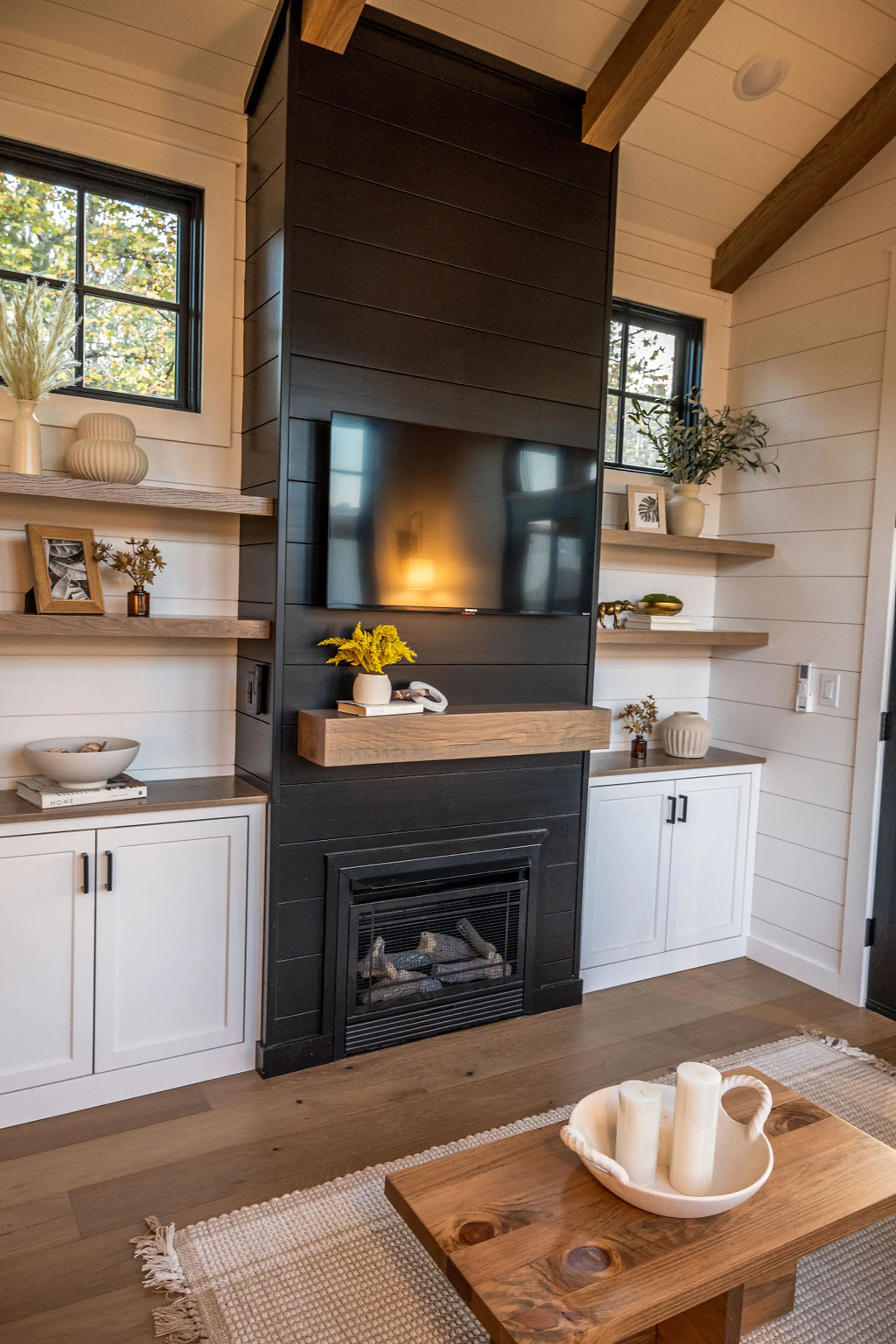 salon petite maison 50m2 Timbercraft Tiny Homes