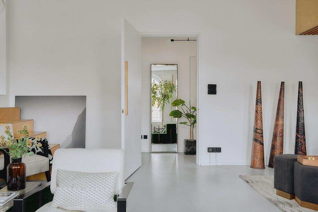 salon murs blancs