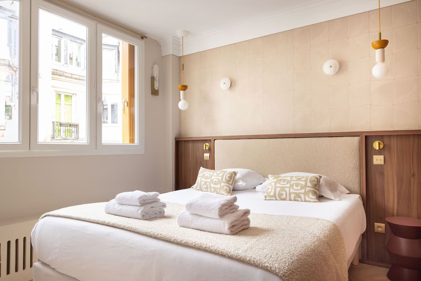 chambre noyer appartement 42m2 Paris chambre noyer appartement 42m2 Paris