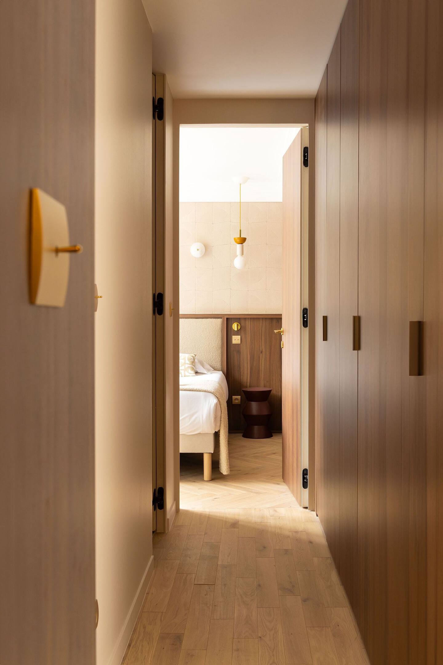 couloir avec placard noyer couloir avec placard noyer