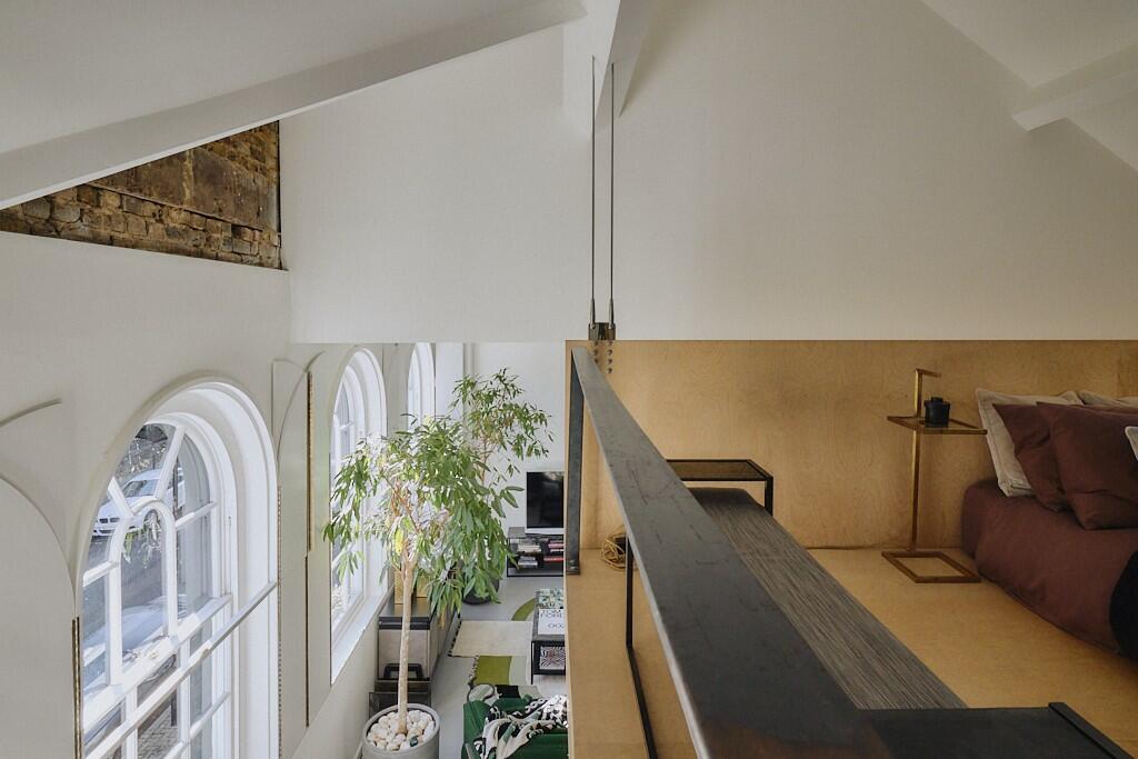 chambre sur mezzanine maison de ville Londres dans ancienne chapelle 19e siècle